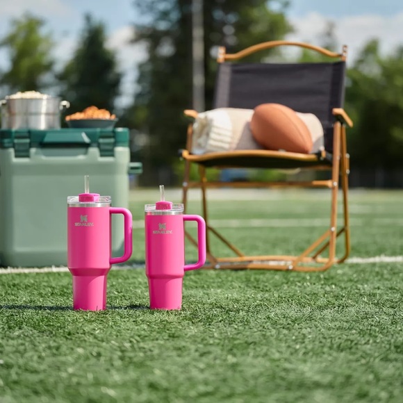 🎉LAST PIECE🎉 Stanley 30 oz. Quencher H2.0 FlowState Tumbler Camelia - Picture 13 of 14